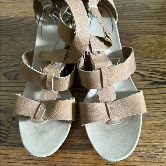 Dr Scholls Tan Strappy Sandals - Picture 2 of 3